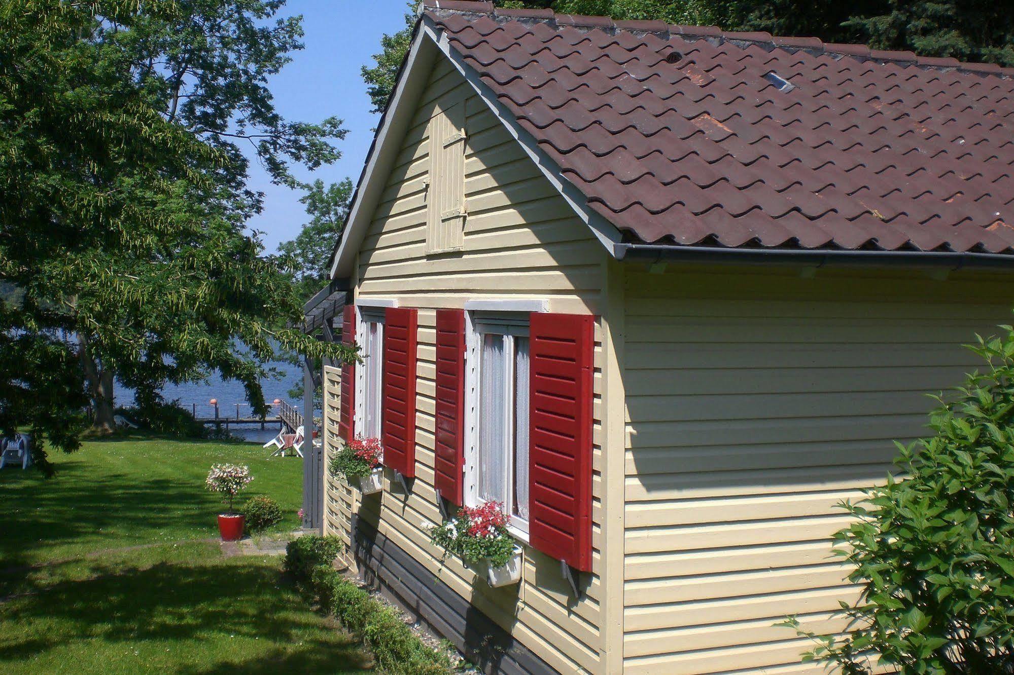 Hotel Seeufer Ploen Exterior photo