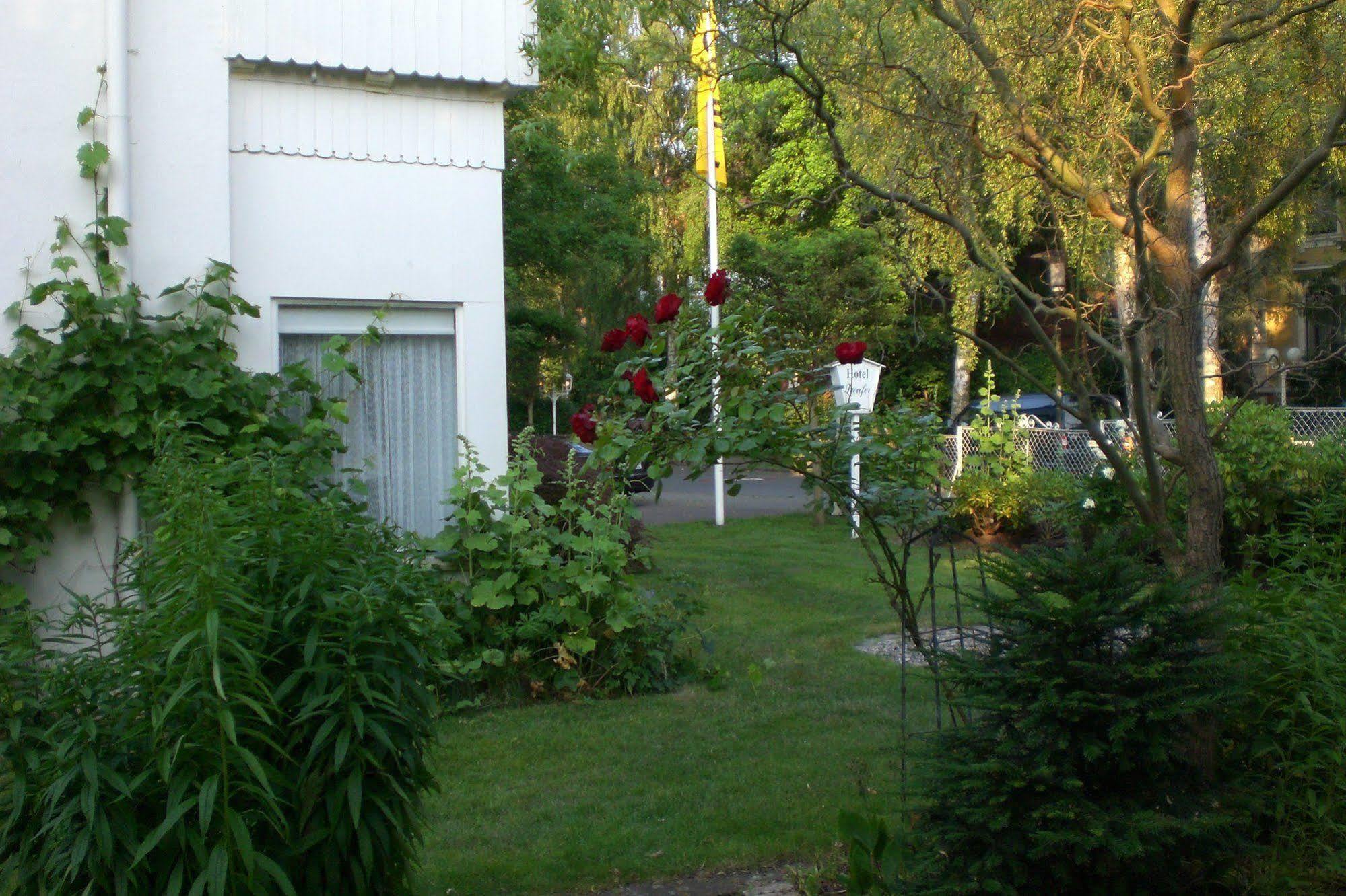 Hotel Seeufer Ploen Exterior photo